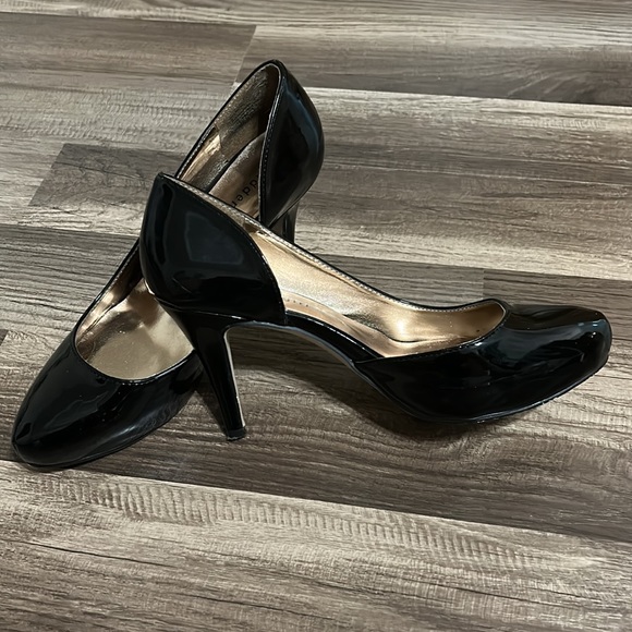 Madden Girl Black Pumps / Heels - Picture 8 of 9